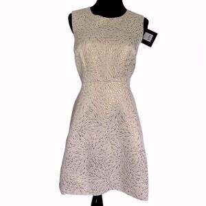 Stunning Elizabeth Mckay gold print a line dress